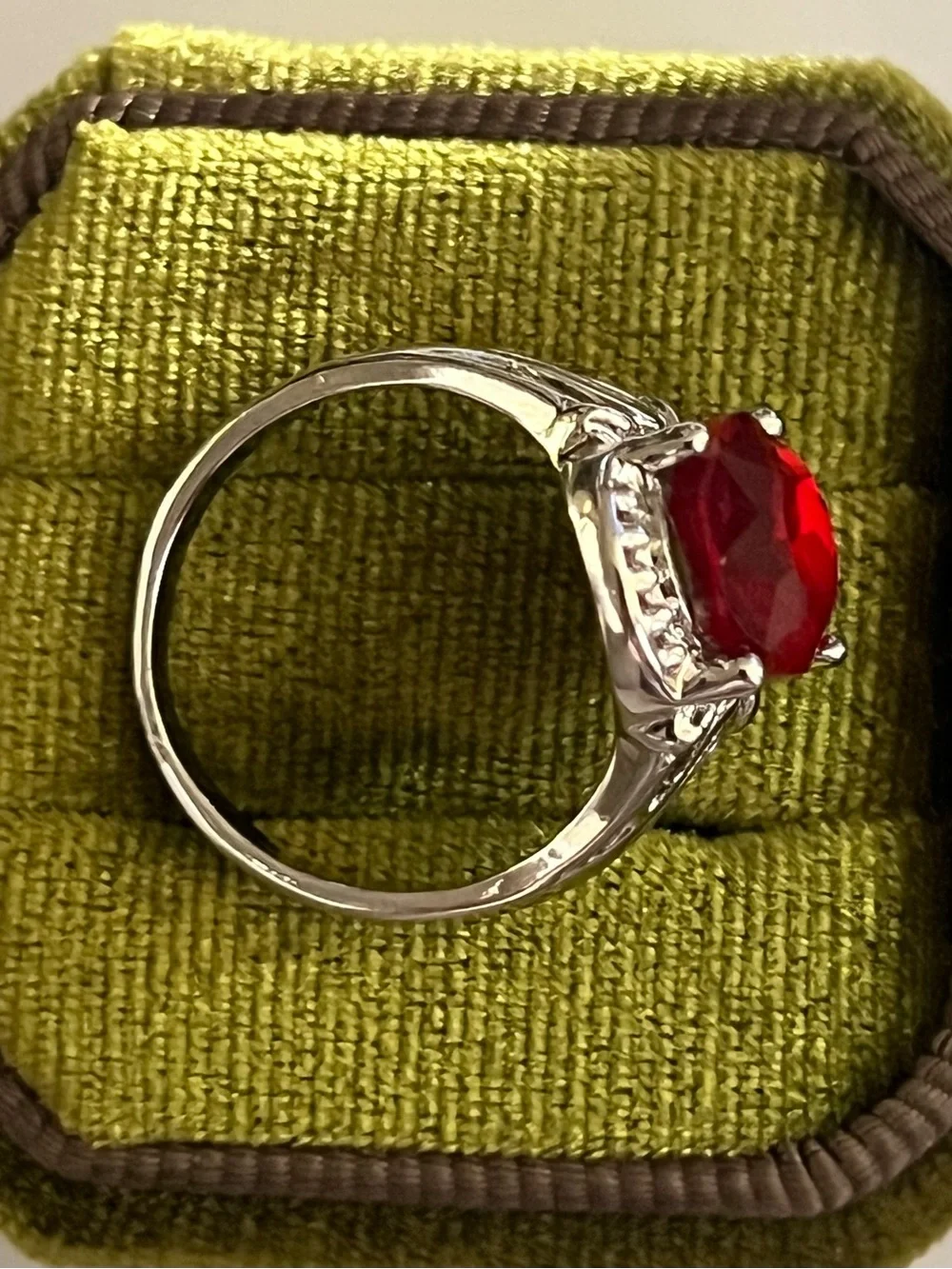 Elegant/Classic Titanium Steel Silver Faux Garnet Gemstone Ring Size 9 NWT